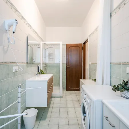 Apartment Ab - Via Cervellati 3 *